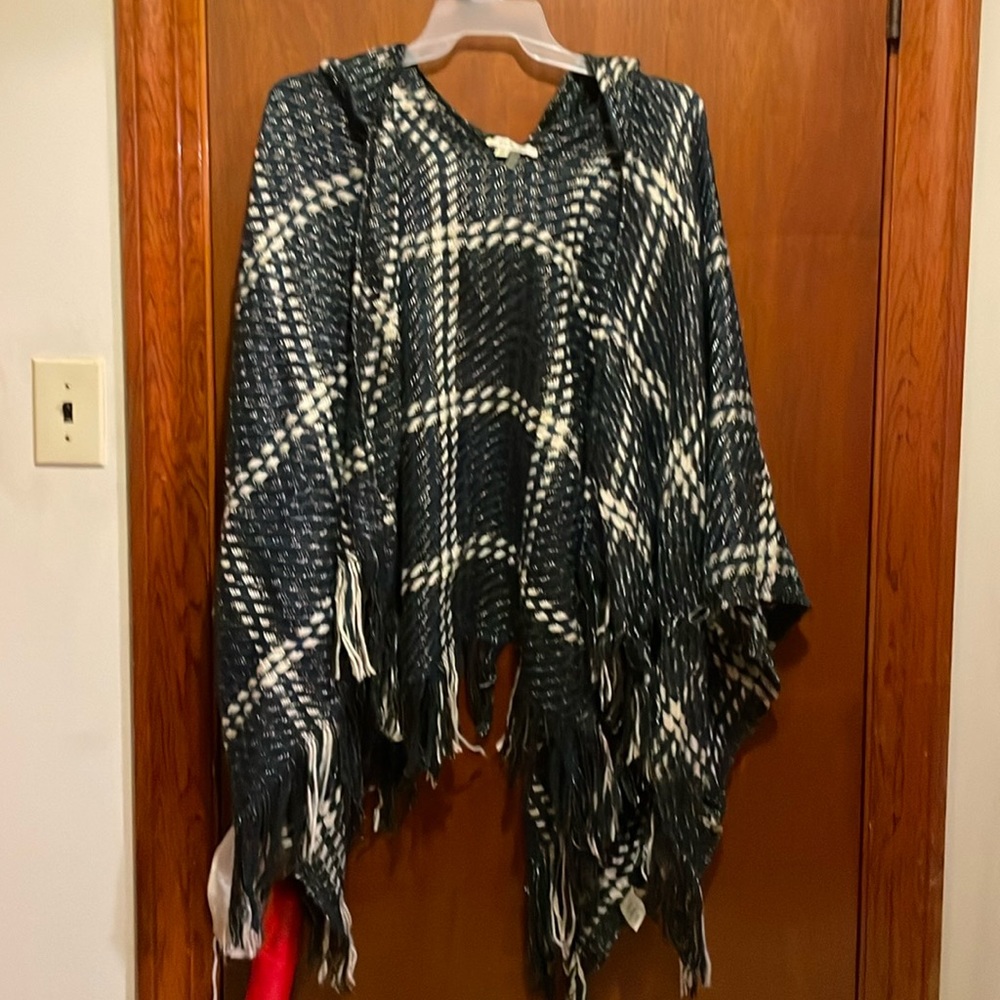 Cape/ poncho